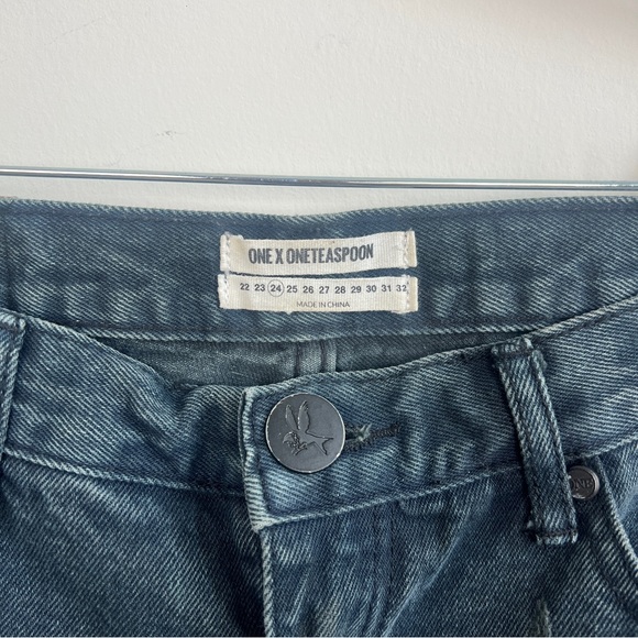 One x Oneteaspoon Awesome Baggies in dark wash. Size 24. - Picture 6 of 10